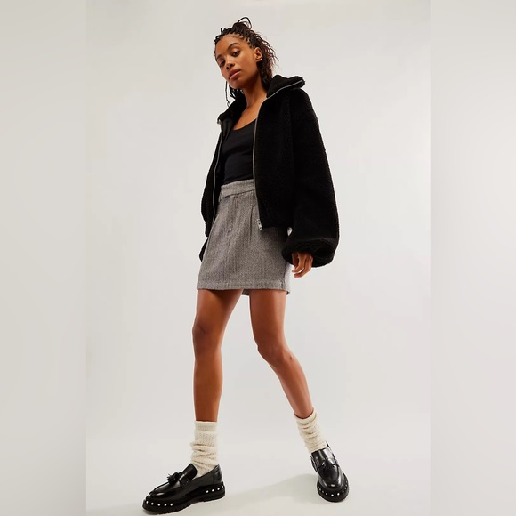 Free People Pop Preppy Mini Skirt Gray Grey Pockets Zip Front NWT Size 2 - Picture 3 of 9